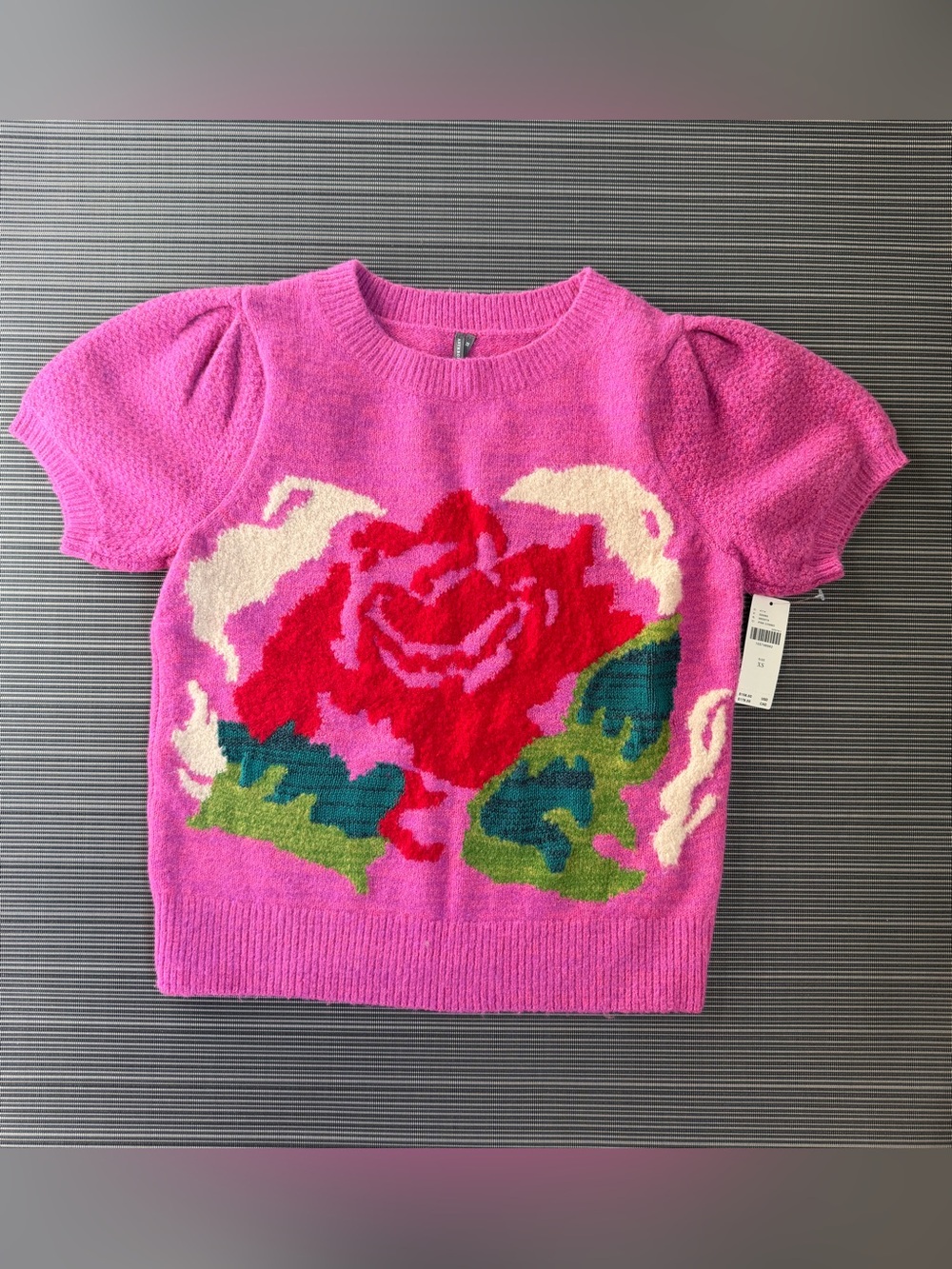*NWT* Anthropologie Puff Sleeve Rose sweater (XS)